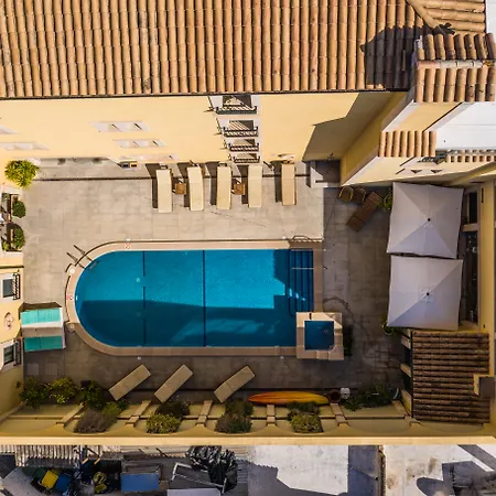 Galeon Apartment