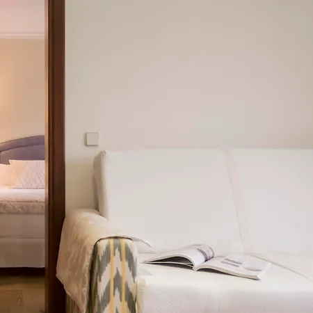 Galeon Apartment