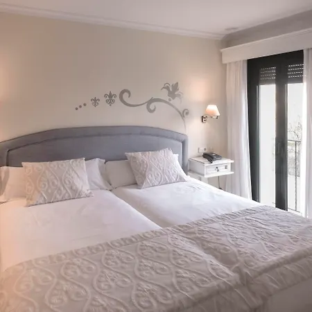 Galeon Apartment
